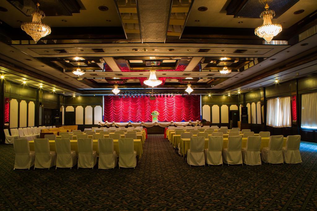 Amarin Nakorn Hotel Phitsanulok Esterno foto