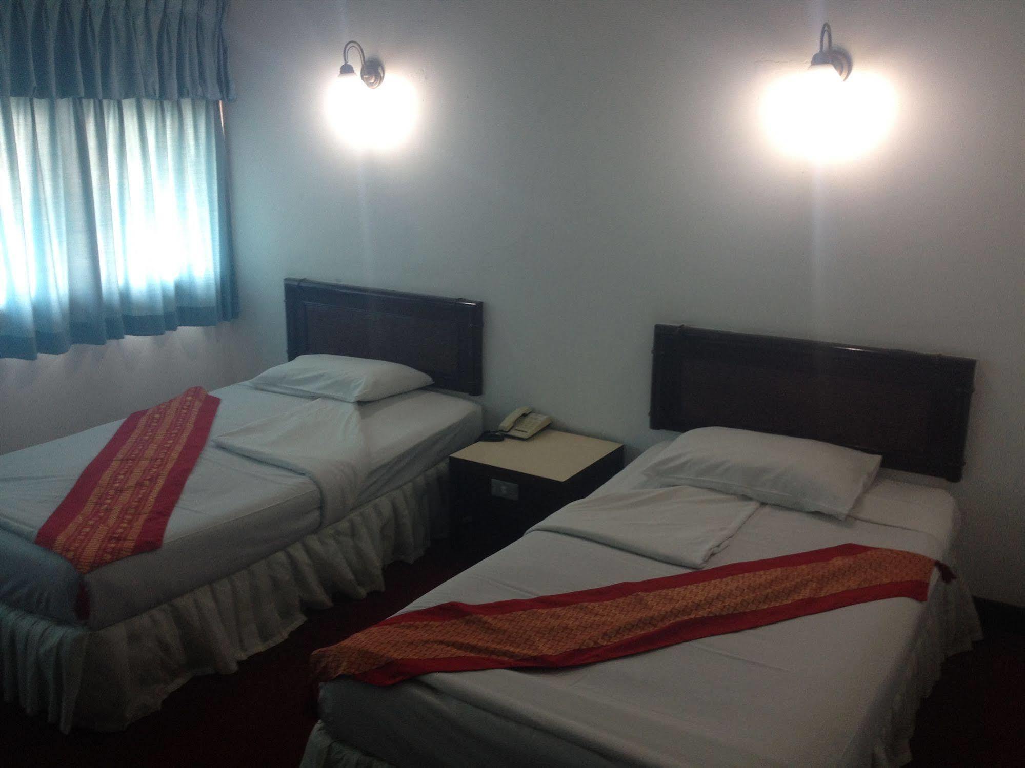 Amarin Nakorn Hotel Phitsanulok Esterno foto