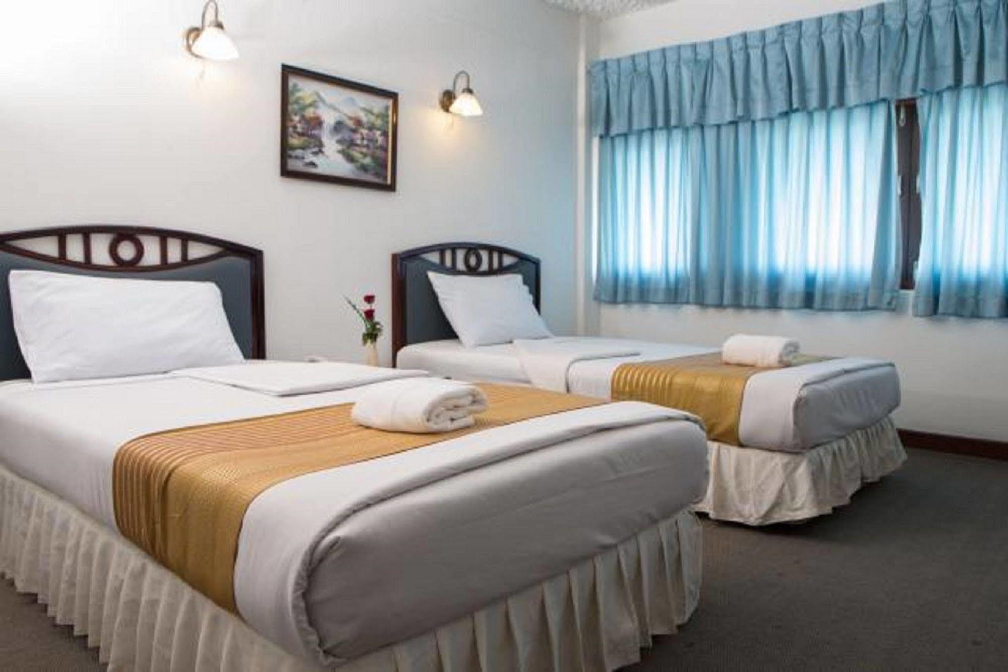 Amarin Nakorn Hotel Phitsanulok Esterno foto