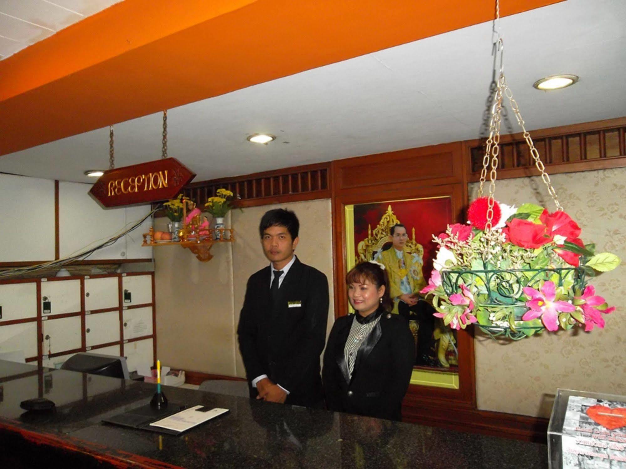 Amarin Nakorn Hotel Phitsanulok Esterno foto